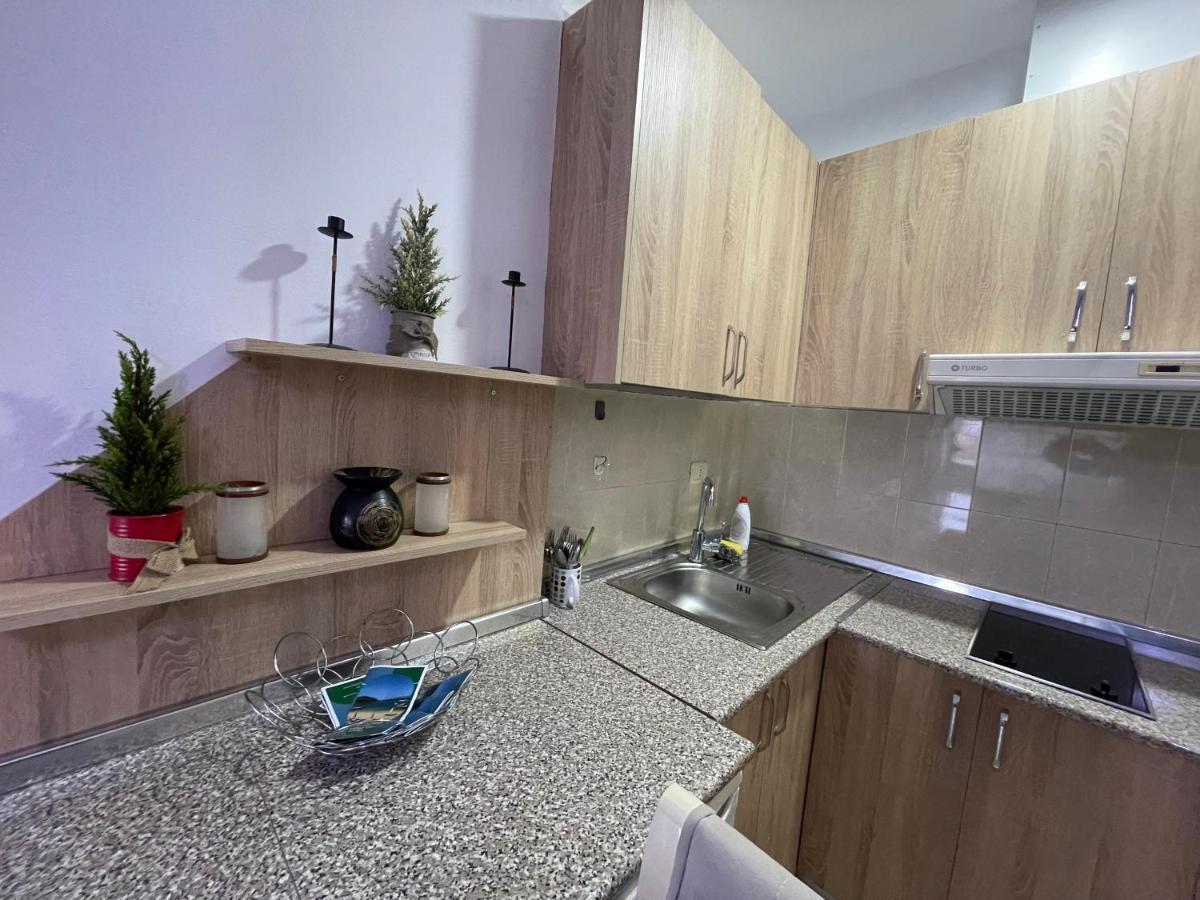 Downtown Modern Studio Apartment Tirana Exterior foto
