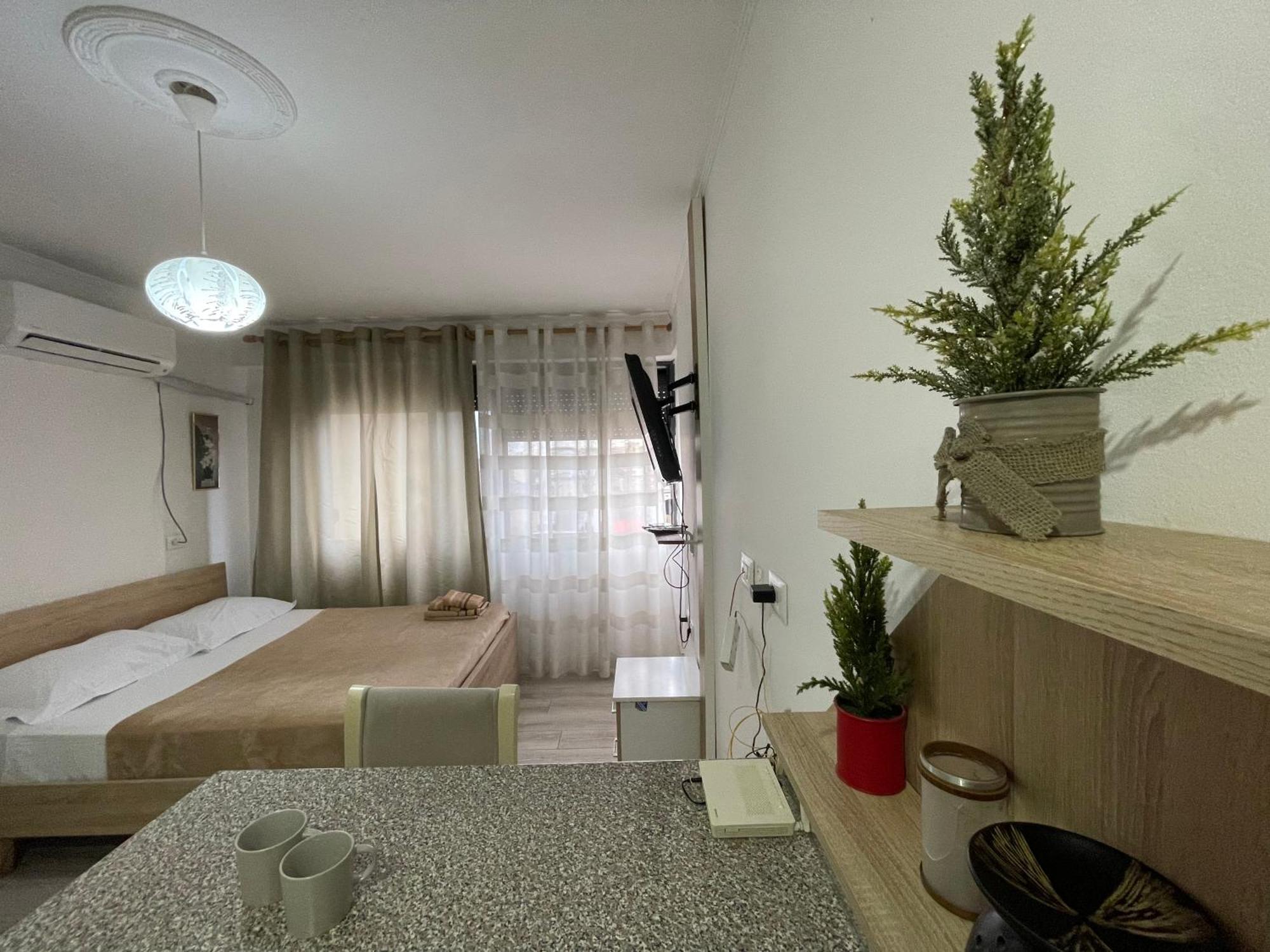 Downtown Modern Studio Apartment Tirana Exterior foto